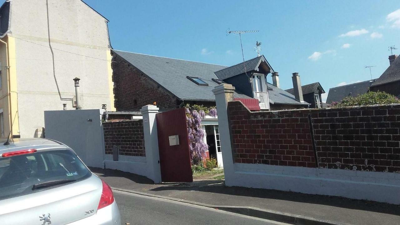 Paisibles Sur La Cote Fleurie. Trouville-sur-Mer